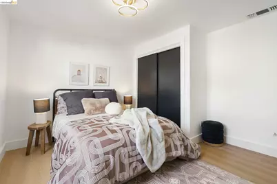 1004 39th St, Oakland, CA 94608 - Photo 13
