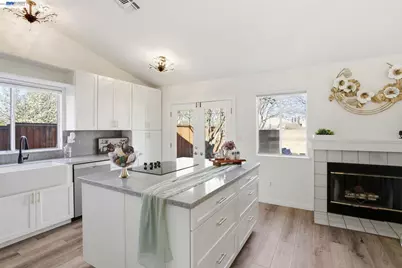 1702 Highland Cir, Fairfield, CA 94534 - Photo 11