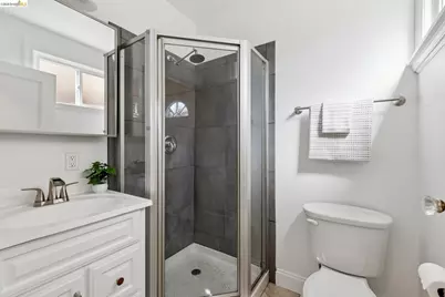 3316 Harrison St, Oakland, CA 94611 - Photo 23