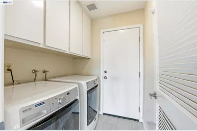 8092 Olympic Ct, Newark, CA 94560 - Photo 15