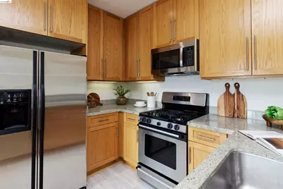 371 30th Street #404, Oakland, CA 94609 - Photo 11