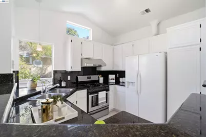 5245 Tacoma Cmn, Fremont, CA 94555 - Photo 5