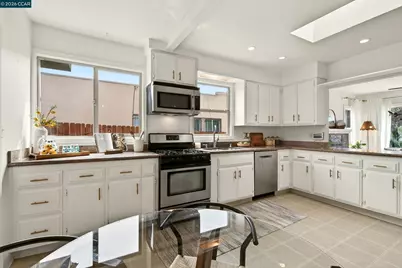 3236 Bona St, Oakland, CA 94601 - Photo 15