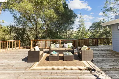 64 Valencia Rd, Orinda, CA 94563 - Photo 27