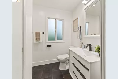 64 Valencia Rd, Orinda, CA 94563 - Photo 23