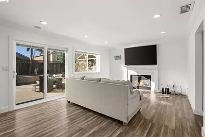 4404 Deerfield Dr, Antioch, CA 94531 - Photo 17