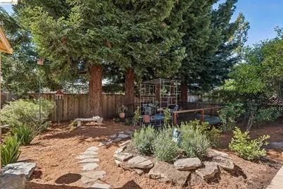 2833 Morgan Avenue, Oakland, CA 94602 - Photo 25