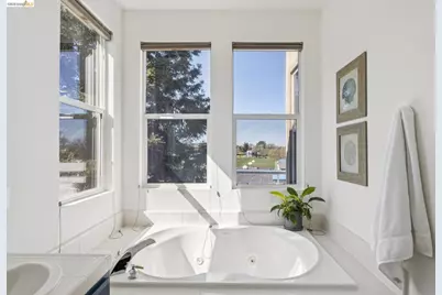 548 Gabriel Ct, Walnut Creek, CA 94597 - Photo 31