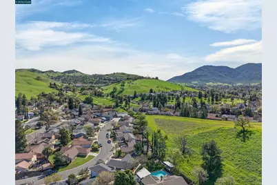 1911 Meredith Ct, Concord, CA 94521 - Photo 41