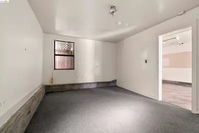 464 42nd St, Oakland, CA 94609 - Photo 25