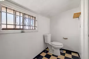 464 42nd St, Oakland, CA 94609 - Photo 5