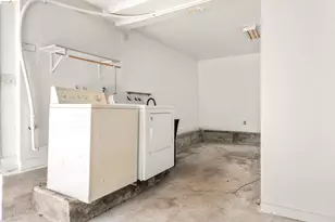 464 42nd St, Oakland, CA 94609 - Photo 19