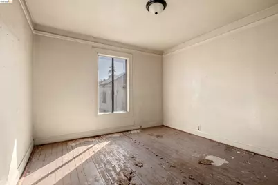464 42nd St, Oakland, CA 94609 - Photo 9