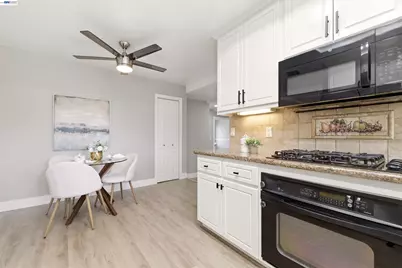 7060 Allegheny Dr, Dublin, CA 94568 - Photo 5