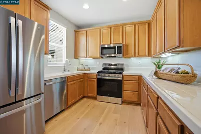 71 Matisse Ct., Pleasant Hill, CA 94523 - Photo 9