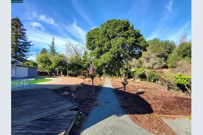 2420 Tomar Ct, Pinole, CA 94564 - Photo 9