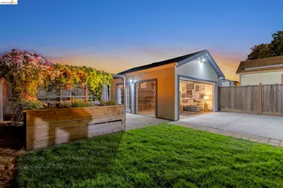 3322 Chestnut St, Oakland, CA 94608 - Photo 3