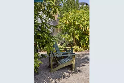 730 29th St #10, Oakland, CA 94609 - Photo 15