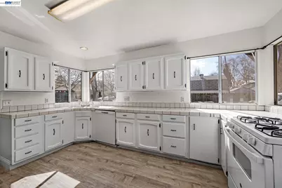 1241 Parker Ave, Tracy, CA 95376 - Photo 23