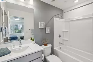 646 Eucalyptus Wy, Alameda, CA 94501 - Photo 9