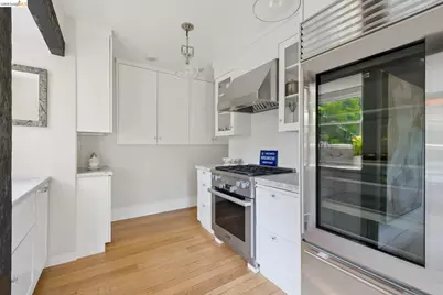 5900 Marden Ln, Oakland, CA 94611 - Photo 23