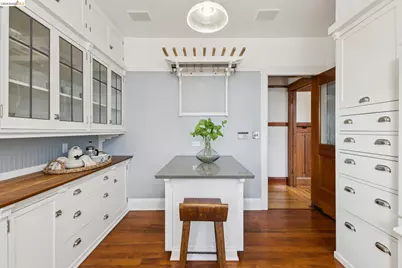 360 Alcatraz Ave, Oakland, CA 94618 - Photo 35