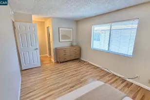 1360 Del Rio Ct, Concord, CA 94518 - Photo 21