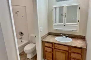 1360 Del Rio Ct, Concord, CA 94518 - Photo 17
