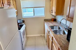1360 Del Rio Ct, Concord, CA 94518 - Photo 9