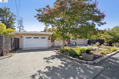 682 Jennie Ct, Lafayette, CA 94549 - Photo 9