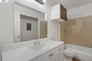 8710 Kelley Dr, Stockton, CA 95209 - Photo 19