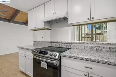 8710 Kelley Dr, Stockton, CA 95209 - Photo 15