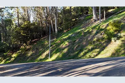 5847 Ascot Dr, Oakland, CA 94611 - Photo 5