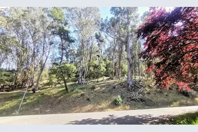 5847 Ascot Dr, Oakland, CA 94611 - Photo 23