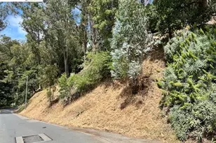 5847 Ascot Dr, Oakland, CA 94611 - Photo 15