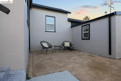 1261 61st St, Emeryville, CA 94608 - Photo 31