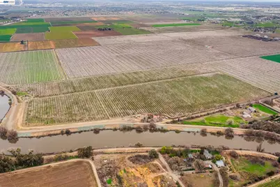 1707 Bowman Rd, French Camp, CA 95231 - Photo 3