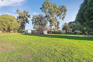 1177 Thiel Rd, Hayward, CA 94544 - Photo 43