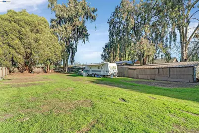 1177 Thiel Rd, Hayward, CA 94544 - Photo 3