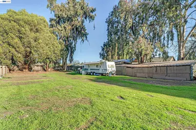 1177 Thiel Rd, Hayward, CA 94544 - Photo 11