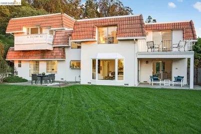 10565 Englewood Drive, Oakland, CA 94605 - Photo 45