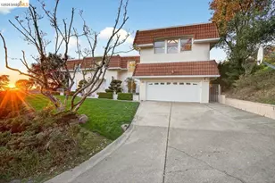 10565 Englewood Dr, Oakland, CA 94605 - Photo 1