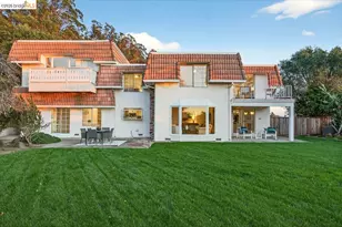 10565 Englewood Dr, Oakland, CA 94605 - Photo 43