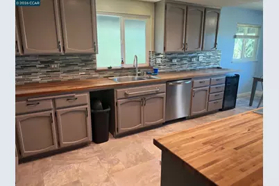 5535 Merritt Dr, Concord, CA 94521 - Photo 9