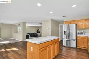 2004 Hedge Way, Brentwood, CA 94513 - Photo 7