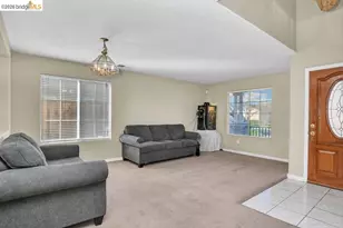 2004 Hedge Way, Brentwood, CA 94513 - Photo 3