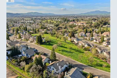 1039 Hopkins Way, Pleasanton, CA 94566 - Photo 3