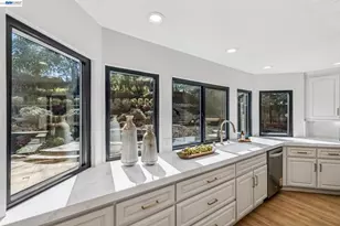 1039 Hopkins Way, Pleasanton, CA 94566 - Photo 15