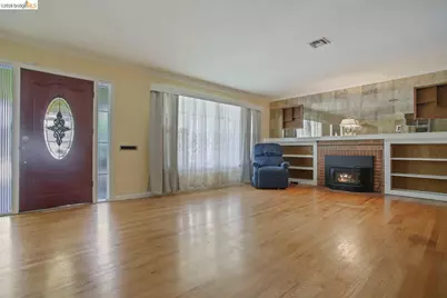 1320 Barcelona, Stockton, CA 94509 - Photo 3