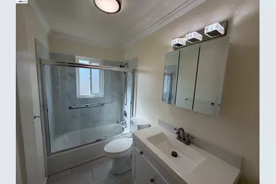 820 Island Dr, Alameda, CA 94502 - Photo 17